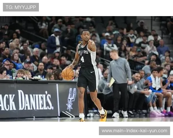 雷霆锁定季后赛:成为首支锁定席位球队,年轻核心轮换表现成熟 雷霆锁定季后赛:成为首支锁定席位球队,年轻核心轮换表现成熟